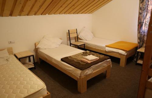 Bohdan House | Family-Friendly Stay at Пасторальний дім імені Владики Мілана