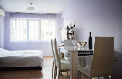 Ruse Apartment | Pet-Friendly Patricia Apartments for Your Family Getaway