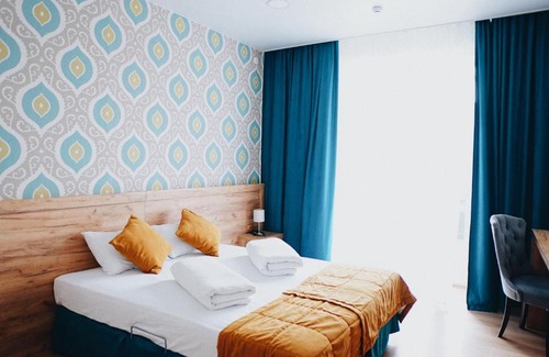 Pavlovsk Hotel | Petrovskiy: Guest Rated 9/10 with Breakfast Included