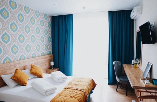 Pavlovsk Hotel | Petrovskiy: Guest Rated 9/10 with Breakfast Included