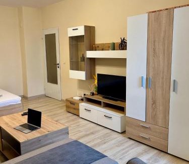 Pavolche Apartment | Pet-Friendly Retreat at ПЕТРОВ 2 – Rated 8.6/10 by Guests