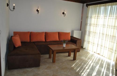 Rakitovo House | Pet-Friendly Retreat with Pool and Breathtaking Views