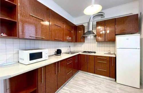 Petrovskoye Apartment | Discover Площадь Павловская: Family-Friendly Retreat