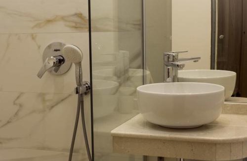 Slivek Hotel | Discover Покрит Мост: Guest Rated 9.3 with Hot Tub & Dining
