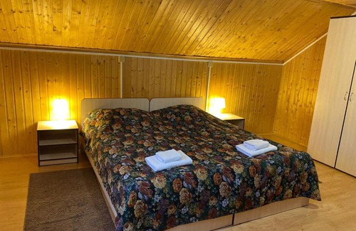 Bugrovo Hotel | Pet-Friendly Getaway at Поместье Загосье with Hot Tub