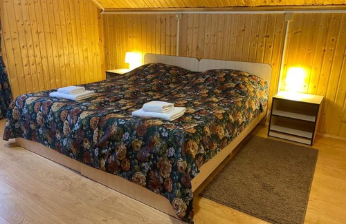 Bugrovo Hotel | Pet-Friendly Getaway at Поместье Загосье with Hot Tub