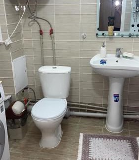 Turkestan Apartment | Cozy Short-Term Apartment with Hot Tub & Child-Friendly Space