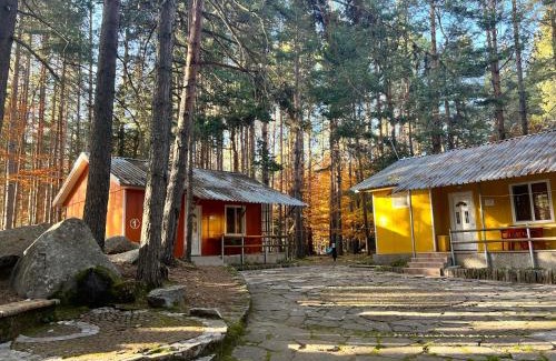Gotse Delchev House | Family-Friendly Retreat at Почивна база Пиринпласт