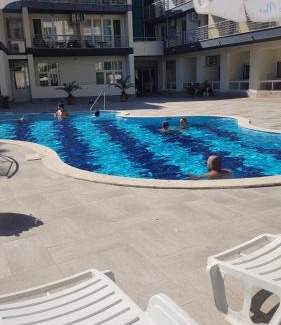 Chaika Apartment | Cozy Studio with Pool and Oceanfront Views for Families