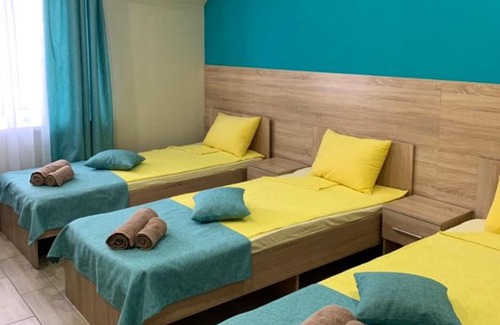 Perevolotskiy Hotel | Budget-Friendly Grand Oasis: Breakfast & Family Amenities