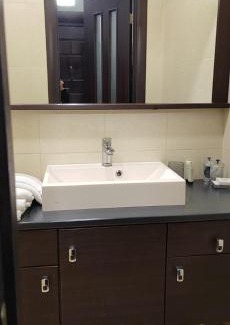 Darnyckyj Apartment | Modern Apartment in Kiev - Family & Wheelchair Accessible
