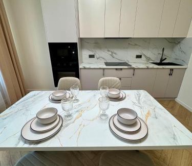 Almaty Apartment | Просторный 3-х комнатный апартамент в центре Алматы, Mega Park Arbat