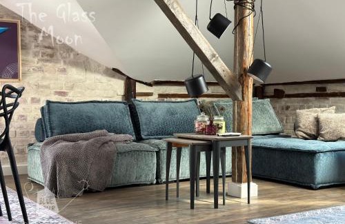 Ruse Center Apartment | Guest Rated 9.8: Child-Friendly The Glass Moon Apartment