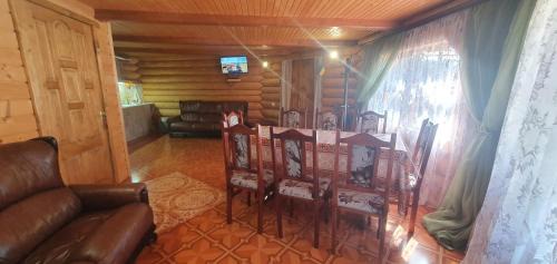 Mykulychyn House | Perfect Family Retreat at Прутець with 9.7/10 Rating