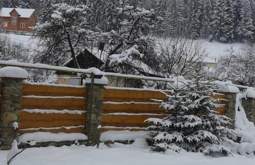 Volovets Cabin | Family-Friendly Retreat at Під горою with Pool Access