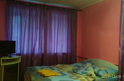 Chernihiv Apartment | Paradise Retreat: Family & Pet Friendly with 9/10 Rating