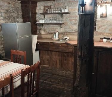 Bojentsi House | Discover Rasimova Kъща: Family & Pet Friendly Retreat