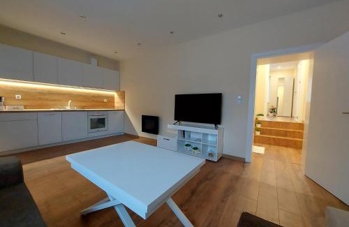 Hisarja Apartment | Relax at Релакс Хисаря 2 - Family-Friendly Retreat