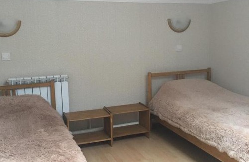 Bronnitsy Hotel | Discover the Golden Horse Hotel with Breakfast Included