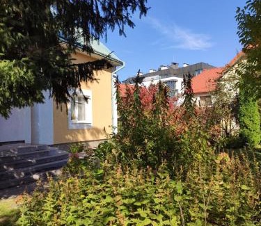 Truskavets Bed & Breakfast | Enjoy Breakfast and Comfort at Роксолана Hotel