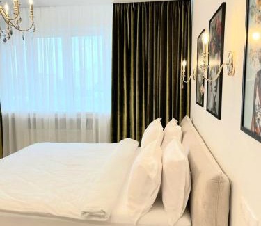 Obolon' Apartment | Stylish 3-Bedroom Apartment on Obolon Waterfront