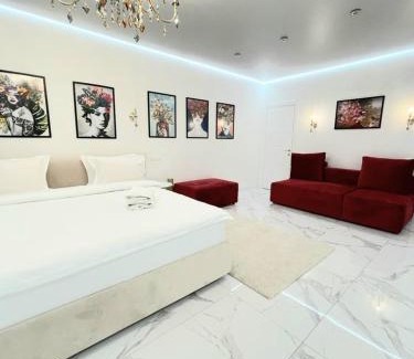 Obolon' Apartment | Stylish 3-Bedroom Apartment on Obolon Waterfront