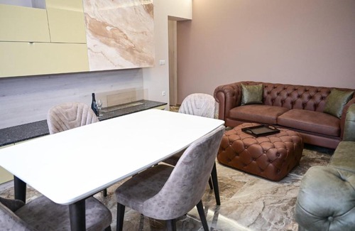 Shumen Hotel | Top-Rated Роял Шумен: Family-Friendly with Great Amenities