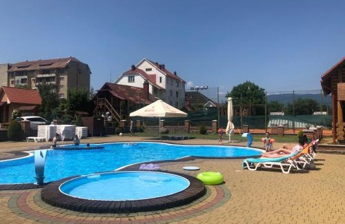 Svalyava Hotel | Discover Рутенія: Pet-Friendly Retreat with Ocean Views
