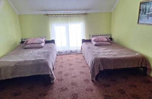 Podobovets House | Discover Садиба "Барвінок": Family-Friendly Retreat
