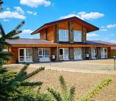 Bulanove House | Escape to Садиба Буланово: Pool, Spa & Ocean Views