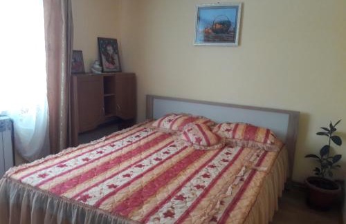Verkhovyna Apartment | Family-Friendly Садиба Горизонт with Kitchen Amenities