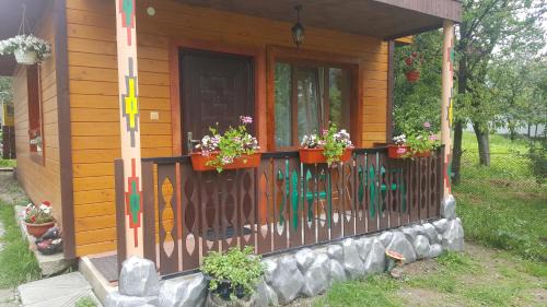 Yaremche House | Experience the Elegance of Садиба Гуцулка Ксеня
