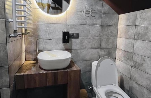Vyzhnytsya Hotel | Discover Садиба Казка: Family-Friendly Retreat with Pool