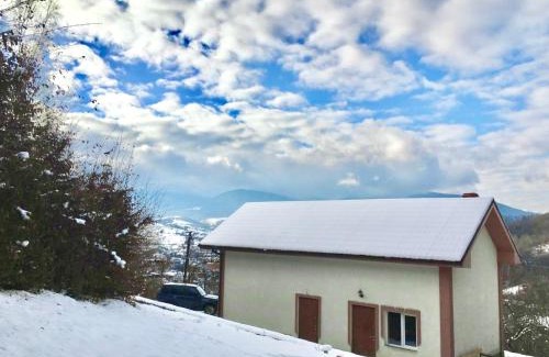 Polyana House | Pet-Friendly Садиба Краєвид with Oceanfront Views