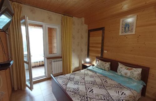 Skhidnytsya House | Pet-Friendly Retreat at Садиба Леонтія - Rated 9.3/10