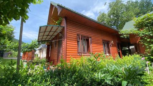Kosiv Apartment | Oceanfront Getaway at Садиба над греблею - 8/10 Rated