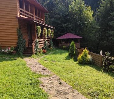 Snidavka House | Explore Садиба На скелі: Guest Rated 9.9 with Pool & Pets