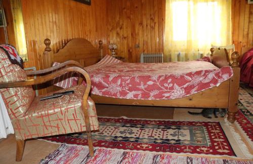 Pashkivtsi House | Pet-Friendly Sadyba Lukacha with Ocean View and Spa