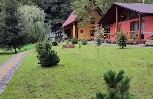 Transcarpathia House | Experience Family-Friendly Comfort at Садиба Срібний Вовк