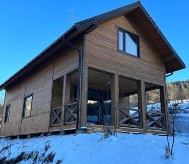 Oryavchyk Cabin | Family Comfort Awaits at Сімейний Затишок Готель