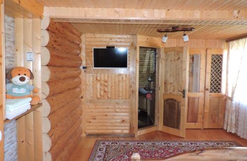 Yaremche House | Pet-Friendly Retreat at Садиба "Три Царі" - Guest Rated 9.8