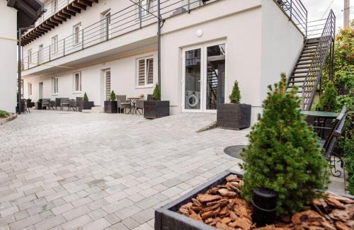 Skhidnytsya Apartment | Pet-Friendly Retreat at Апарт-готель Уляна - Rated 9.9/10