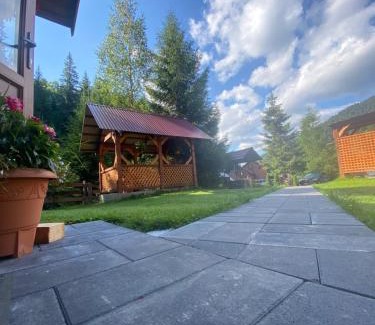 Soymy Apartment | Budget-Friendly Stay at Садиба У Ані with Hot Tub Access