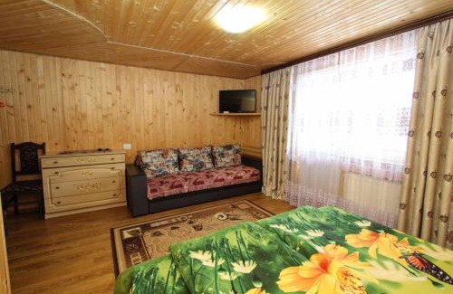 Yablunytsya House | Guest Rated 10/10 at Гостинний комплекс "У Валентини"