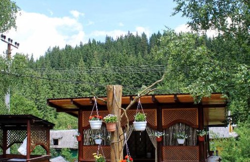 Yablunytsya House | Guest Rated 10/10 at Гостинний комплекс "У Валентини"