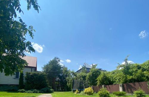Volyn Oblast House | Charming Stay at Садиба у Дяді Міши with Ocean Views