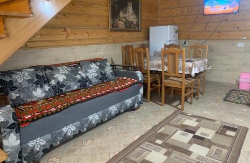 Kolochava Apartment | Discover Садиба ,,У Мітріци'': Rated 9/10, Family & Pet Friendly