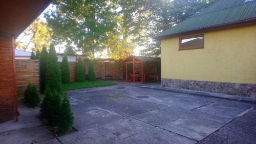 Vynohradiv Hotel | Guest Rated: 10/10 at Садиба у Яноша - Pet Friendly Stay