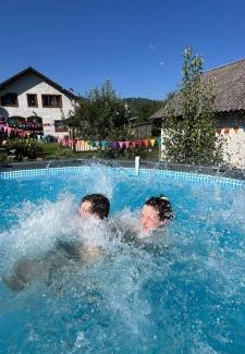 Verkhovyna Villa | Pet-Friendly Retreat at Садиба ''Файна Гоффа'' - Guest Rated 9.8