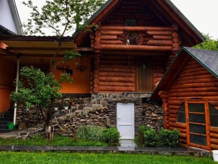 Mizhhirya House | Discover Садиба BETWEEN MOUNTAINS: Guest Rated 9.8/10